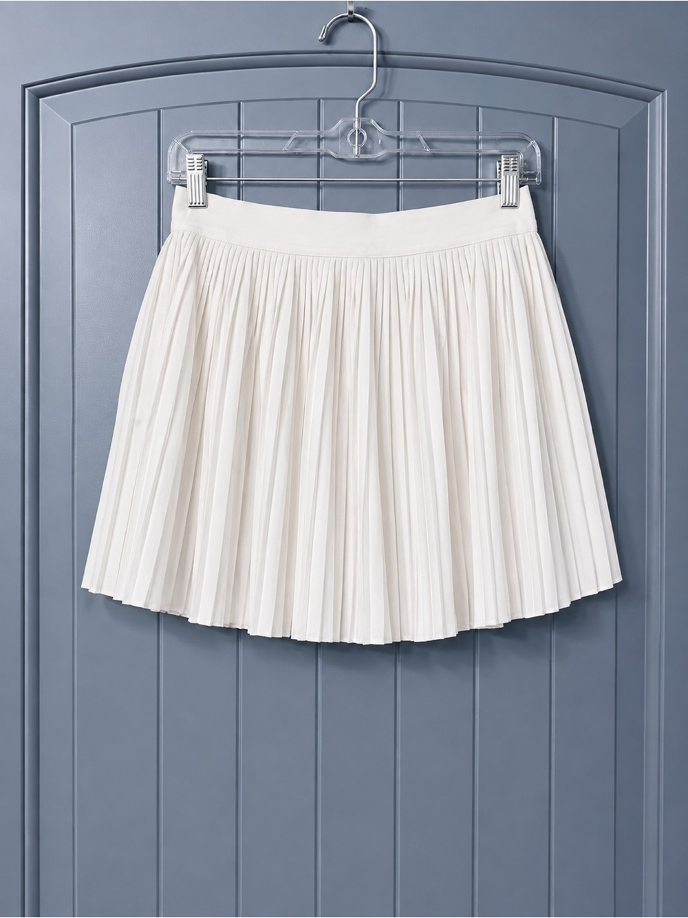 Old Navy StretchTech Micro-Pleated Performance Skort White Size M Quick Dry